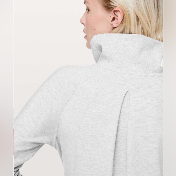 Lululemon High Lines Pullover
Heathered Core Ultra Light Grey - Picture 4 of 12